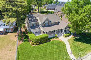 21217 Island Forest Dr, Cornelius, NC 28031 - Photo 2