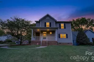 2851 Huckleberry Hill Dr, Fort Mill, SC 29715 - Photo 4