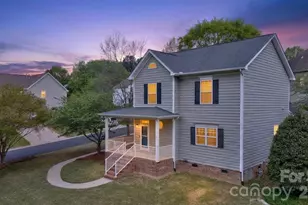 2851 Huckleberry Hill Dr, Fort Mill, SC 29715 - Photo 2