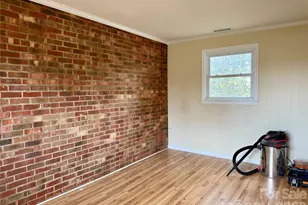 6257 W Nc 10 Hwy, Hickory, NC 28602 - Photo 10