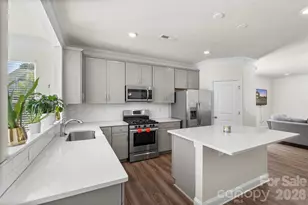 2004 Blewett Dr, Charlotte, NC 28269 - Photo 12