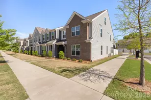 2004 Blewett Dr, Charlotte, NC 28269 - Photo 2