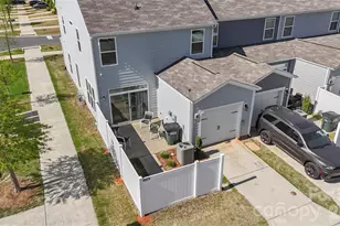 2004 Blewett Dr, Charlotte, NC 28269 - Photo 32