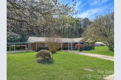 205 Bond Street, Marion, NC 28752 - Photo 1