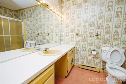 205 Bond Street, Marion, NC 28752 - Photo 12