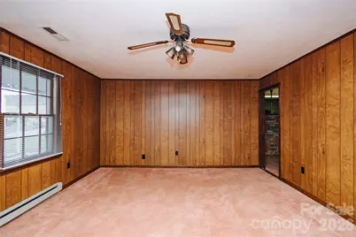 205 Bond Street, Marion, NC 28752 - Photo 8