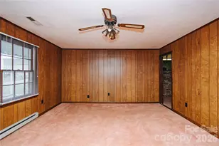 205 Bond St, Marion, NC 28752 - Photo 8