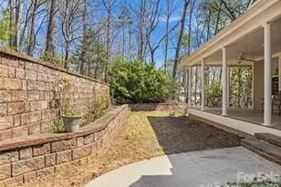 196 Blackbird Ln, Tryon, NC 28782 - Photo 4