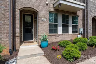 1212 Madison Towns Ln, Charlotte, NC 28209 - Photo 2