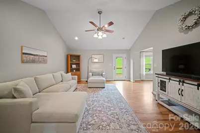 77 Sherry Lane, Leicester, NC 28748 - Photo 4