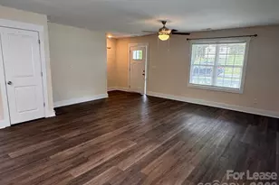 516 Beacon St, Gastonia, NC 28054 - Photo 2