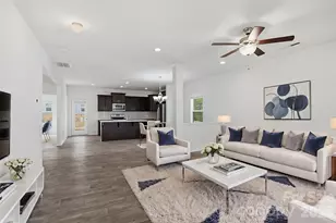 4225 Stockbrook Dr, Charlotte, NC 28215 - Photo 2