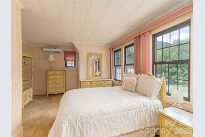 169 N Serpentine Avenue, Hot Springs, NC 28743 - Photo 22