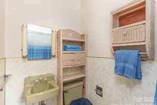 169 N Serpentine Ave, Hot Springs, NC 28743 - Photo 34