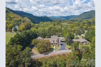 169 N Serpentine Avenue, Hot Springs, NC 28743 - Photo 4