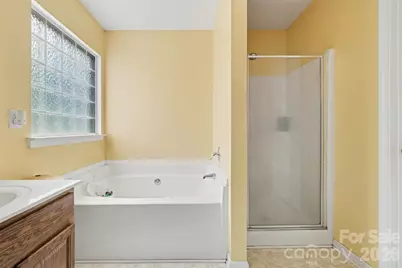 7720 Shiny Meadow Lane, Charlotte, NC 28215 - Photo 20