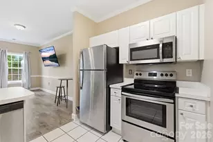 9054 Meadow Vista Rd, Charlotte, NC 28213 - Photo 8