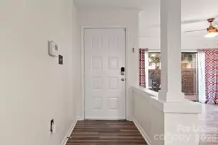 212 W 10th St, Charlotte, NC 28202 - Photo 2