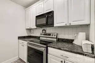 1323 Queens Rd, Charlotte, NC 28207 - Photo 4