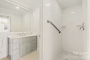 1323 Queens Rd, Charlotte, NC 28207 - Photo 22