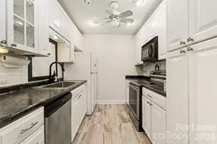 1323 Queens Rd, Charlotte, NC 28207 - Photo 14