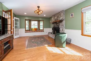 121 Churchill Downs Dr, Fairview, NC 28730 - Photo 6