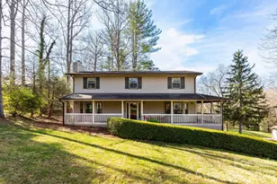 121 Churchill Downs Dr, Fairview, NC 28730 - Photo 2