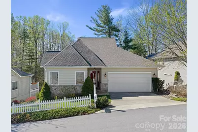 25 Ashefield Court, Hendersonville, NC 28791 - Photo 1