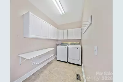 25 Ashefield Court, Hendersonville, NC 28791 - Photo 14