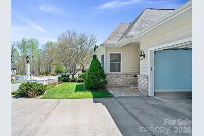 25 Ashefield Court, Hendersonville, NC 28791 - Photo 42