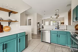 2729 Avalon Loop Rd, Charlotte, NC 28269 - Photo 8