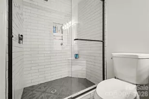 2729 Avalon Loop Rd, Charlotte, NC 28269 - Photo 14