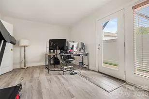 2729 Avalon Loop Rd, Charlotte, NC 28269 - Photo 18