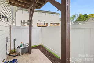 2729 Avalon Loop Rd, Charlotte, NC 28269 - Photo 22