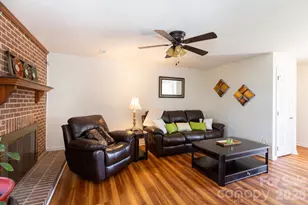 5600 Amity Springs Dr, Charlotte, NC 28212 - Photo 4