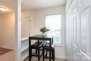5600 Amity Springs Dr, Charlotte, NC 28212 - Photo 8