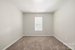 1057 19th St NE, Hickory, NC 28601 - Photo 18