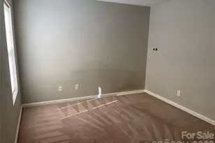 1057 19th St NE, Hickory, NC 28601 - Photo 6