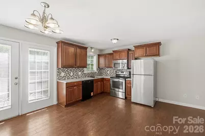 1057 19th Street NE, Hickory, NC 28601 - Photo 6