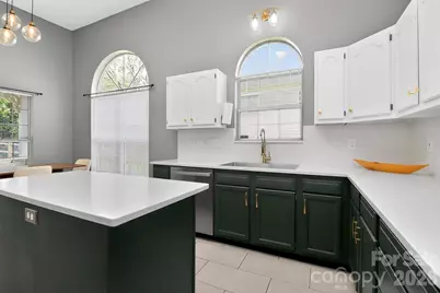 10631 Jardin Way, Charlotte, NC 28215 - Photo 16