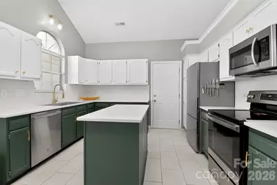 10631 Jardin Way, Charlotte, NC 28215 - Photo 14