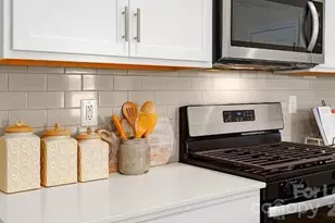 1720 Vanderlyn St, Monroe, NC 28112 - Photo 8