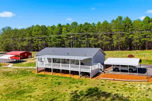 2981 Community Rd, Claremont, NC 28610 - Photo 4