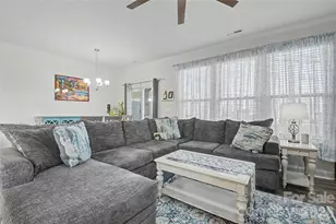 33 Cedar Hl Rd, Hendersonville, NC 28792 - Photo 8