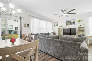 33 Cedar Hl Rd, Hendersonville, NC 28792 - Photo 6