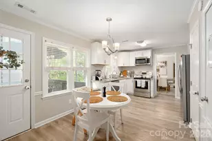 8124 Red Cap Ln, Charlotte, NC 28270 - Photo 6