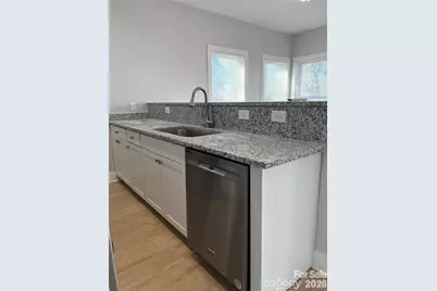 211 S Webb Street, Gastonia, NC 28052 - Photo 6