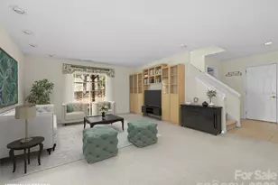 21 Old Applewood Ln, Hendersonville, NC 28739 - Photo 12