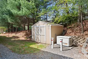 21 Old Applewood Ln, Hendersonville, NC 28739 - Photo 20