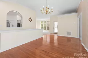 21 Old Applewood Ln, Hendersonville, NC 28739 - Photo 10